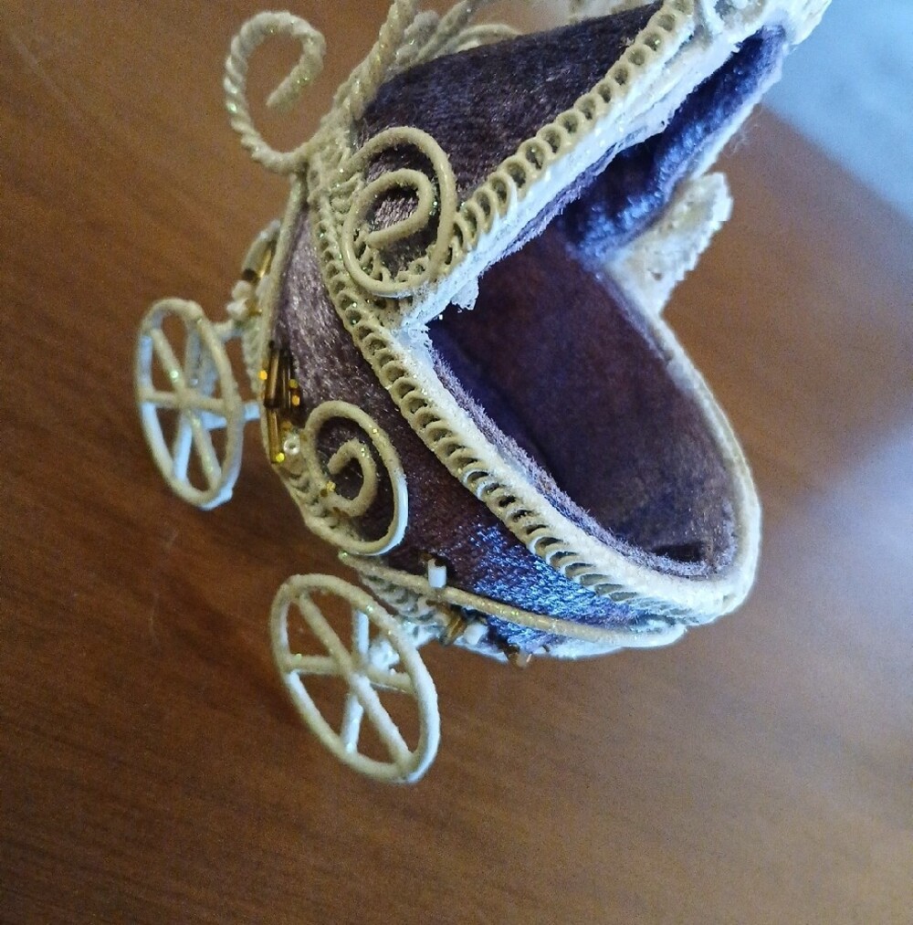 Unique Decorative Collectible Mini Stroller White Sparkles RARE Purple Velvet 4" - Picture 5 of 8